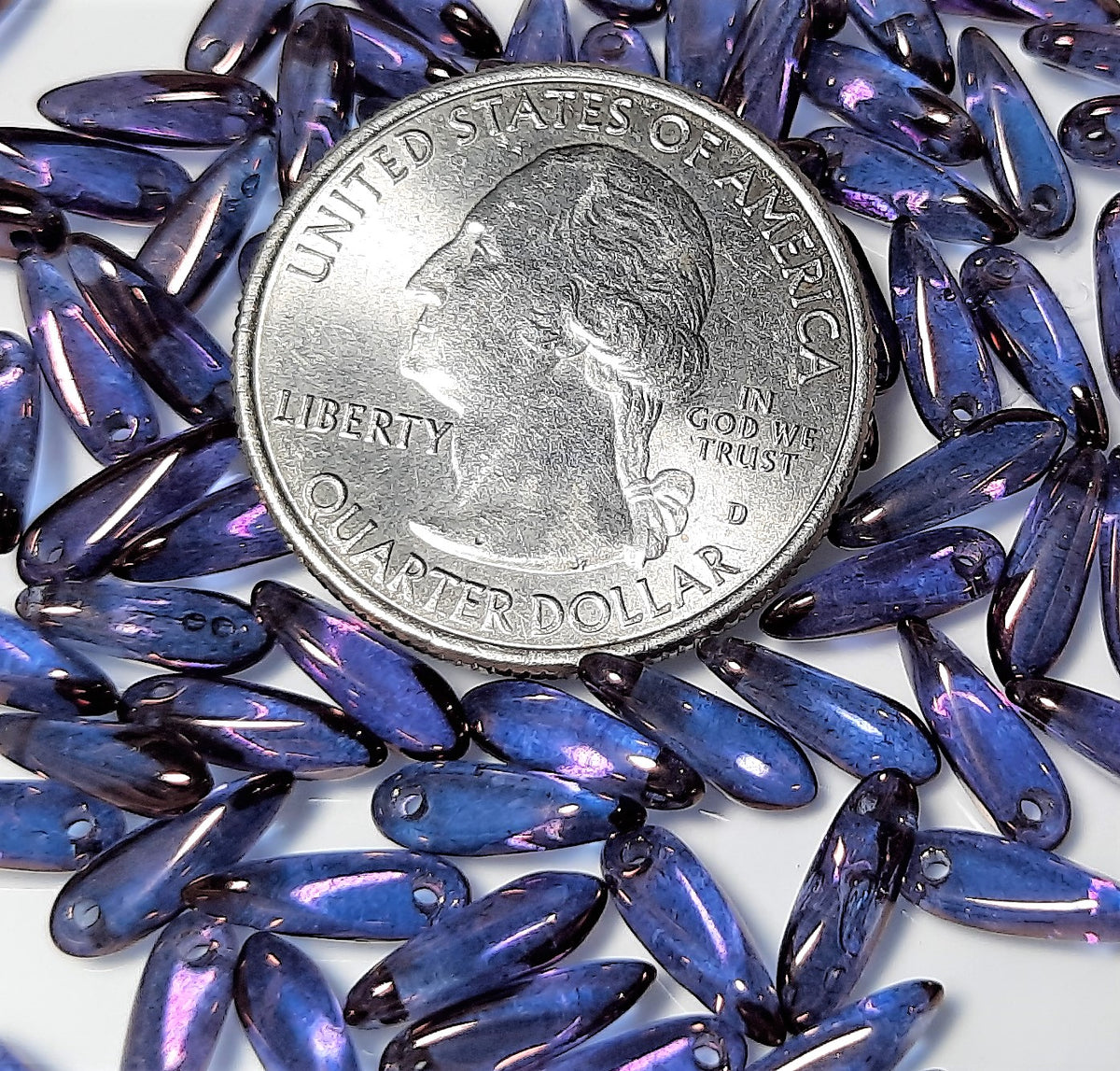 3x11mm Lumi Amethyst Side Drill Glass Daggers 50ct