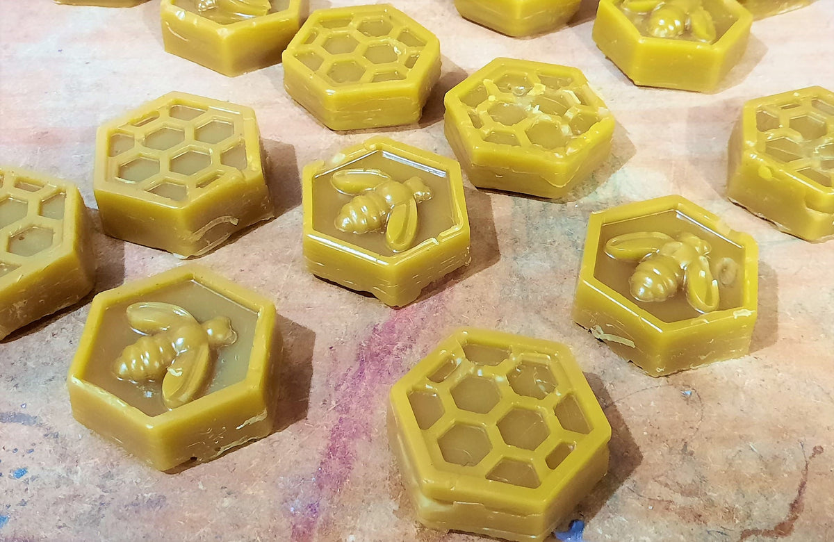 Thread Conditioner Pure Beeswax Half Ounce Block